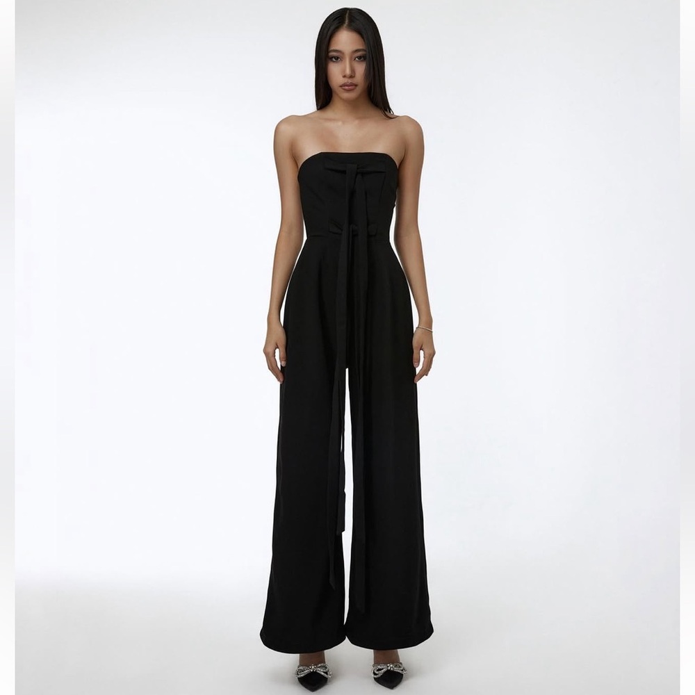 Restate Resort black Jumpsuit - Picture 1 of 5